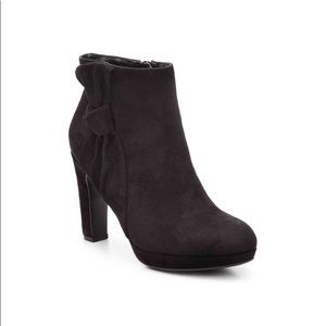 Impo Onelii Black Booties